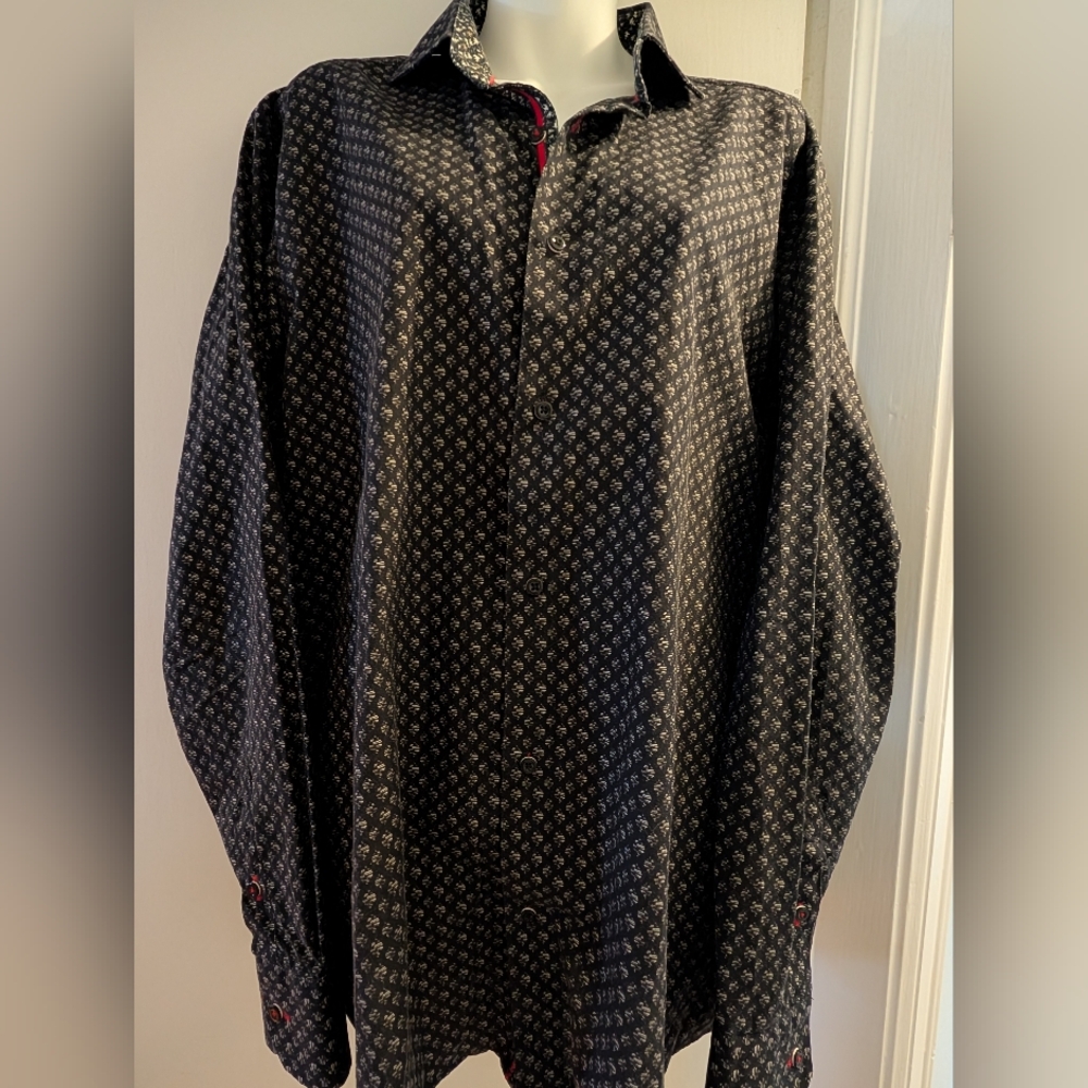 7 Downie St. Men's Stylish Black Patterned Button-Up Shirt. Size M.